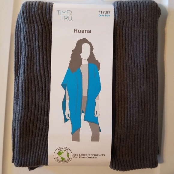 Versatile Ruana Sweater - Picture 5 of 7